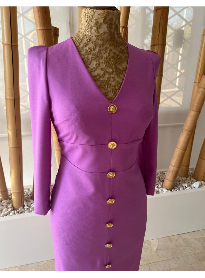 Robe midi élégante avec boutons dorés et coupe...