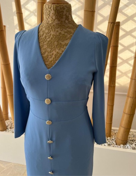 Elegant midi dress with gold buttons and fitted cut