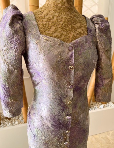 Vestido recto de jacquard con botones dorados y cinturón a juego para comuniones