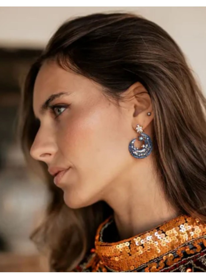 Pendientes con diseño de estrella y luna con circonitas