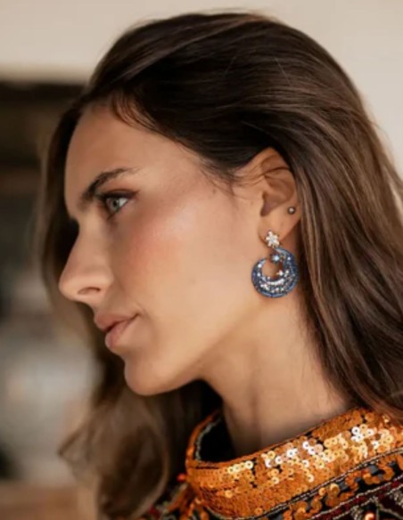 Pendientes con diseño de estrella y luna con circonitas