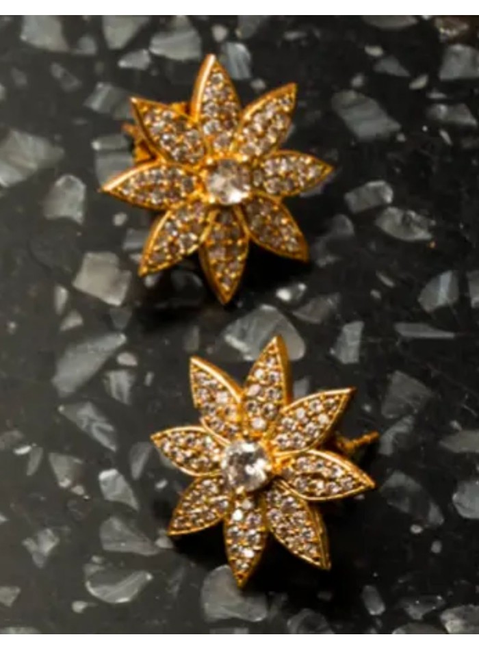 Medium flower-shaped earrings with zirconias