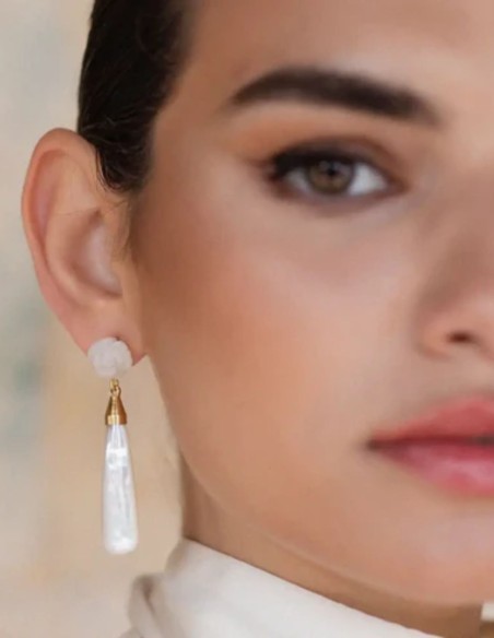 Boucles d'oreilles fleur et larme en nacre