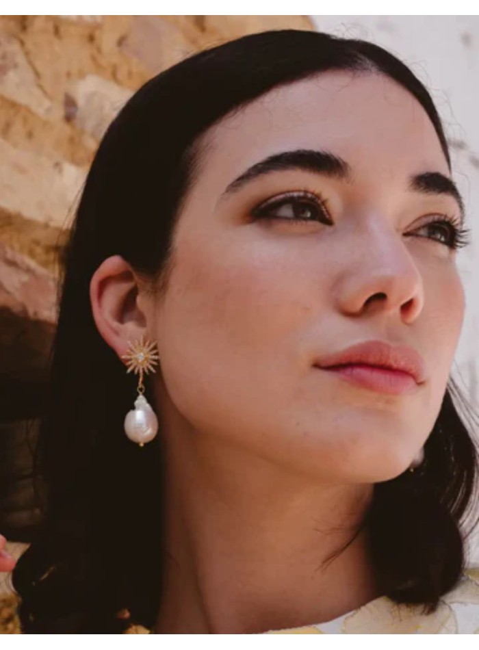 Earrings with star with zirconia and pearl