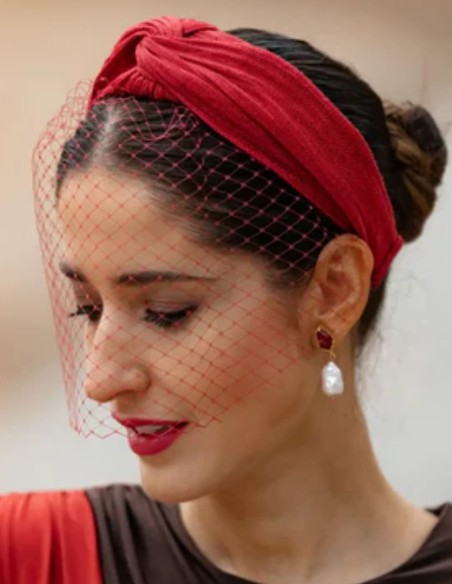 Long earrings with ruby and pearl