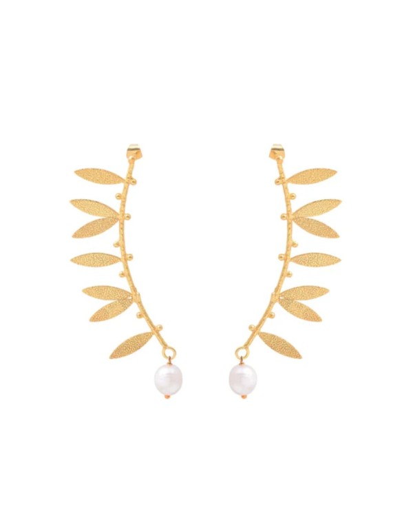 Earrings with leaf design with pearl