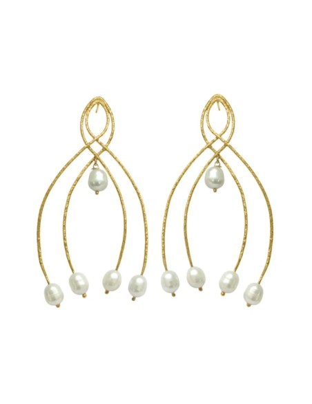 Earrings with geometrical design and pearls