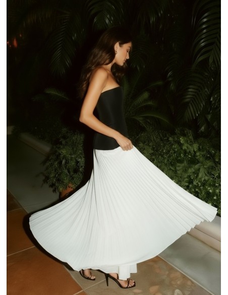 Robe longue bicolore avec jupe plissée et corsage à bretelles
