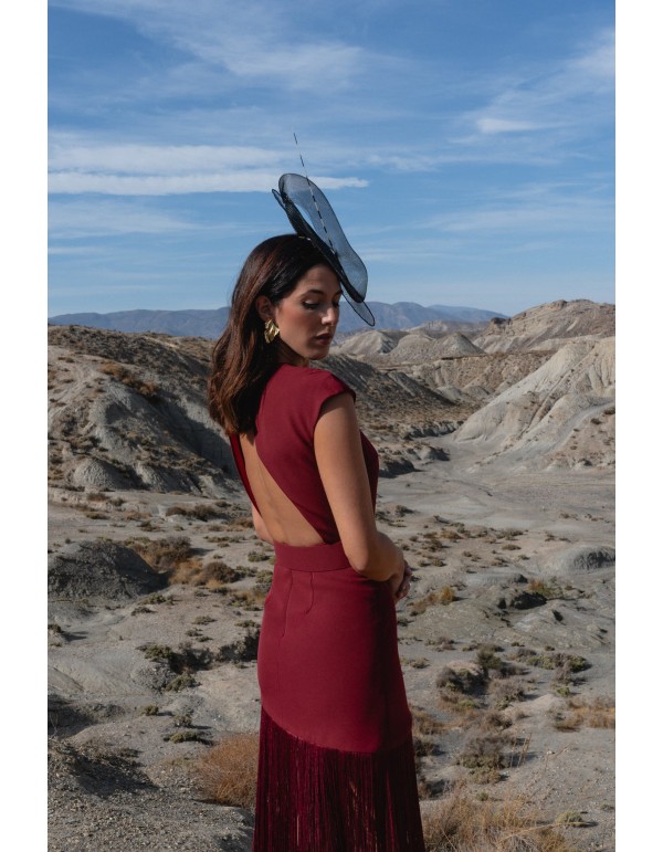 Long crepe dress with open back and fringed skirt 2