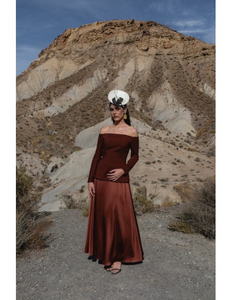 Parure d'invité avec top à encolure bardot et jupe évasée