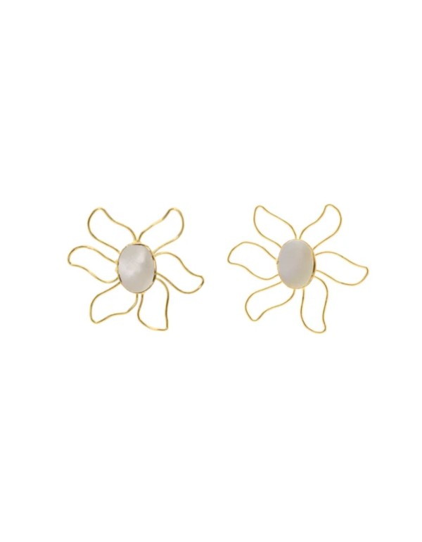 Pendientes con diseño de flor con piedra central