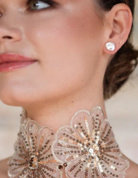 Petites boucles d'oreilles en perles plates