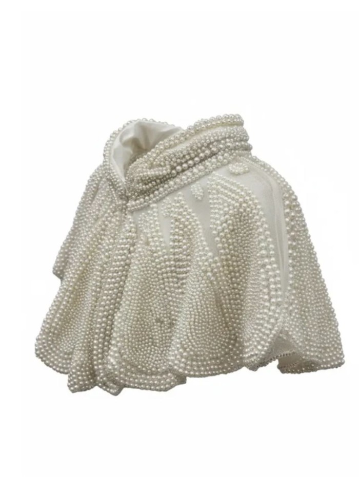 Cuello joya blanco con perlas y diseño estructurado para novia civil