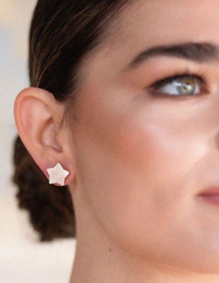 Small mother-of-pearl star earrings