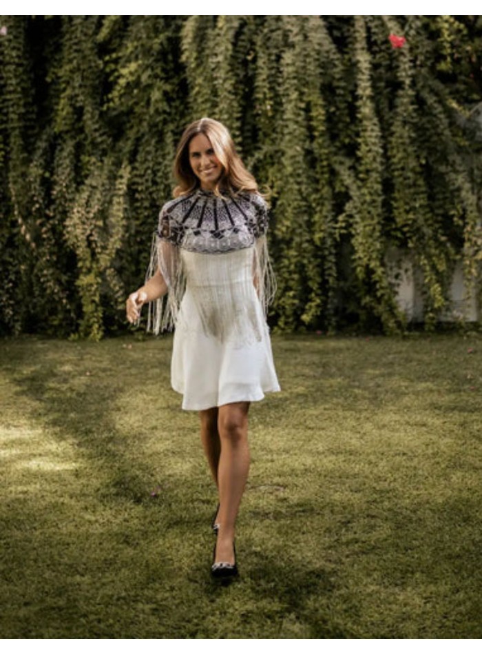 Cape ornée de bijoux avec broderie de...