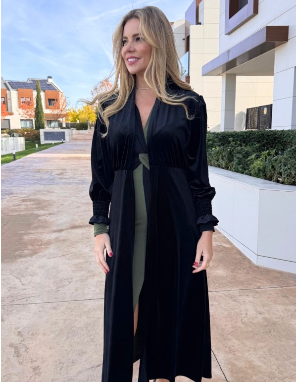 Kimono de terciopelo negro para invitada 2