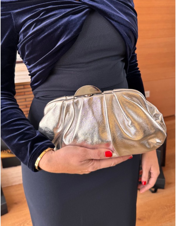 Bolso de mano para invitada metalizado