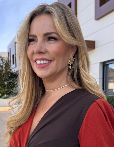 Party earrings with crystals and dangling pearls