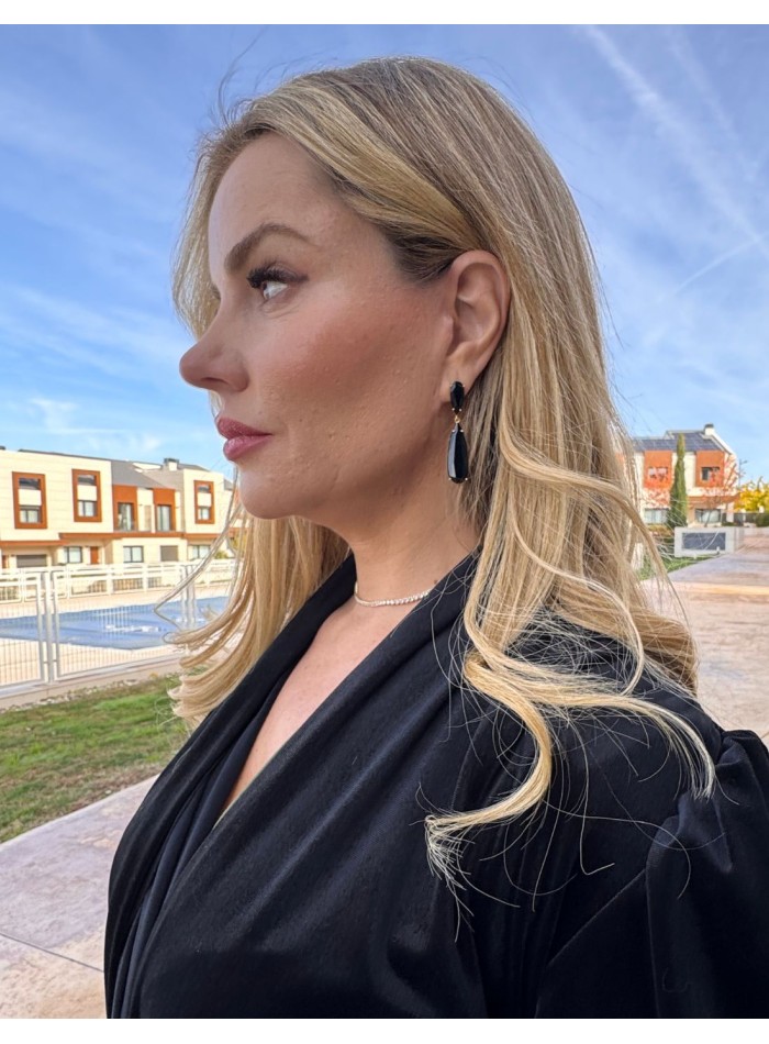 Black teardrop earrings