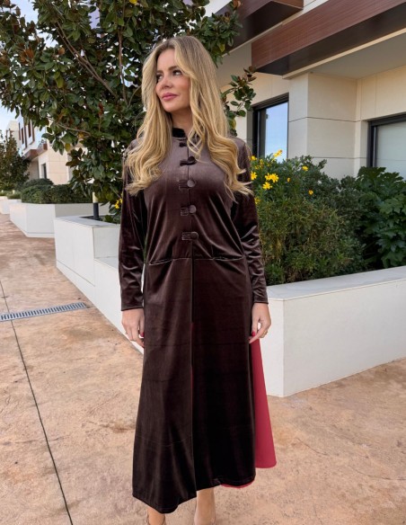 Kimono en velours avec détails de boutons bruns