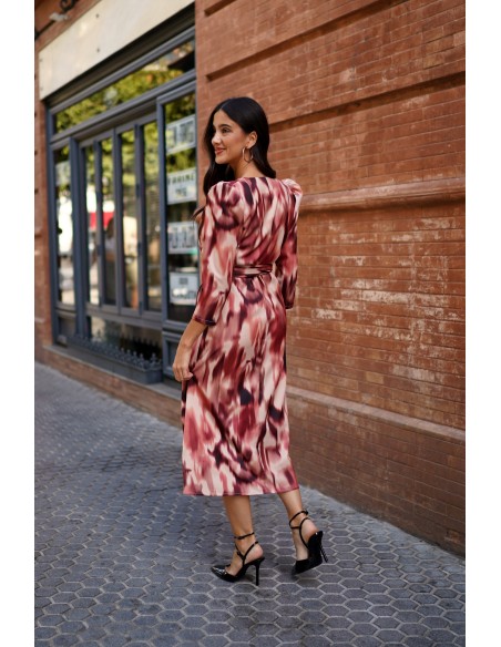 Robe midi croisée imprimée marron avec manches longues et ceinture