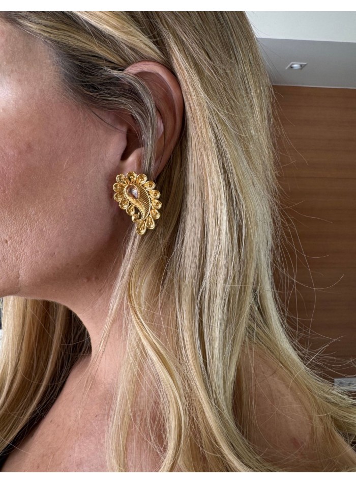 Pendientes en forma de hoja con circonita para invitada