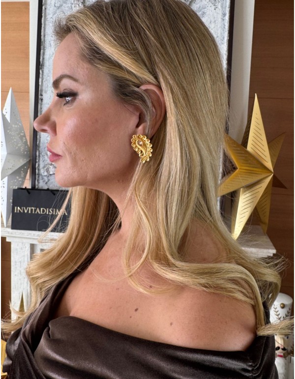 Boucles d'oreilles en forme de feuille avec zircon