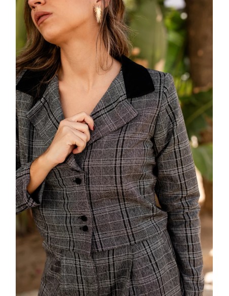 Grey and black checkered guest short jacket