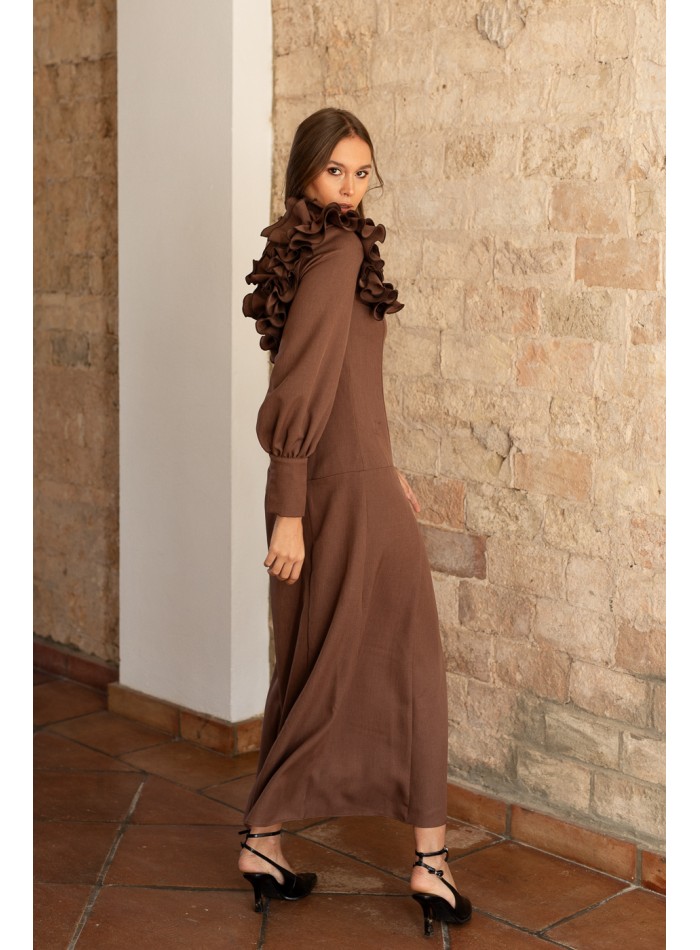 Midi dress with brown ruffle and long puffed...