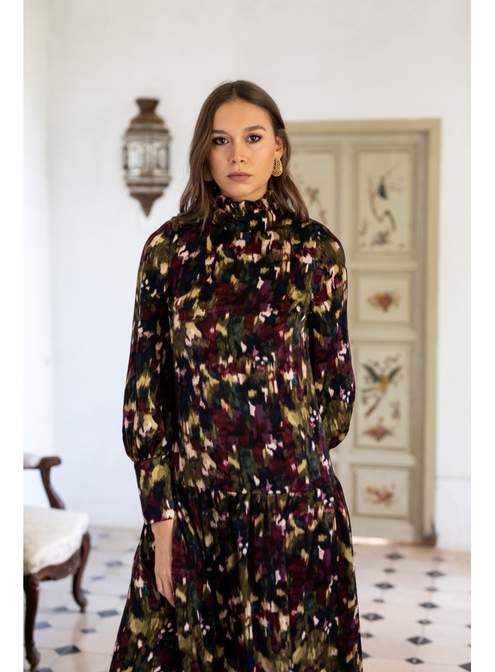 Vestido midi estampado con cadera baja y manga larga para bodas de otoño