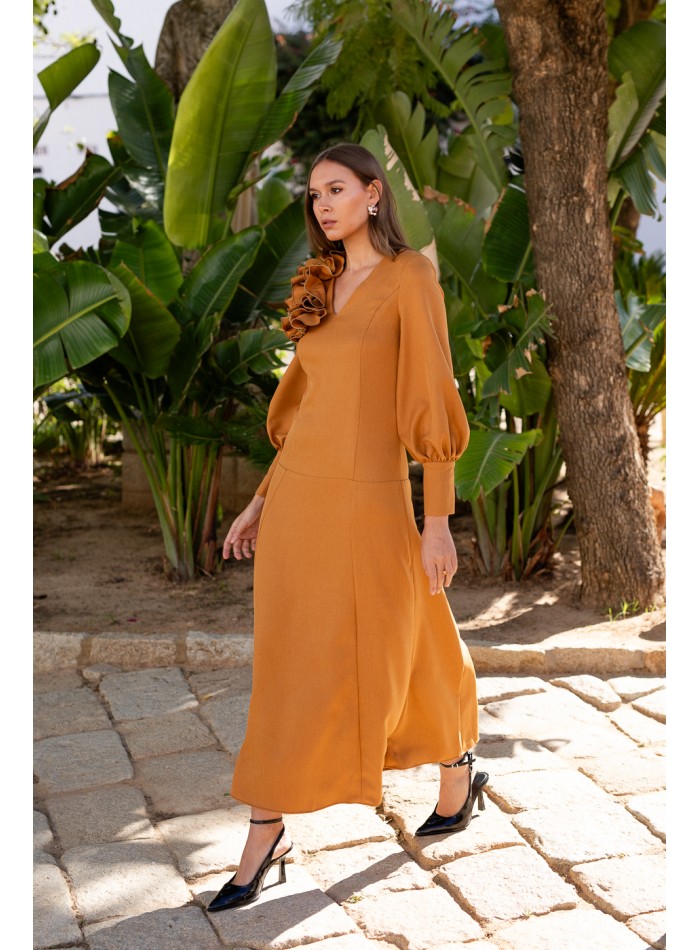Midi dress with ruffle and long puffed sleeves