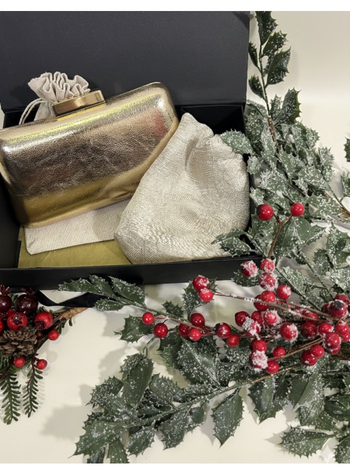 Gift box 04. Clutch + shawl
