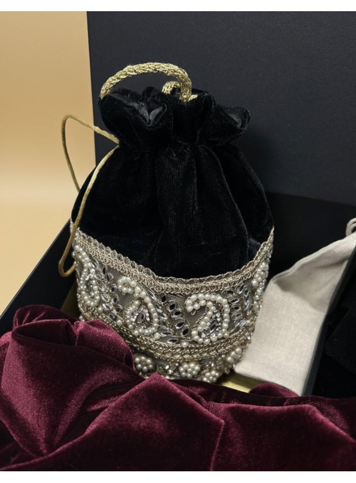 Gift box 08. Velvet kimono + bonbonnière +...