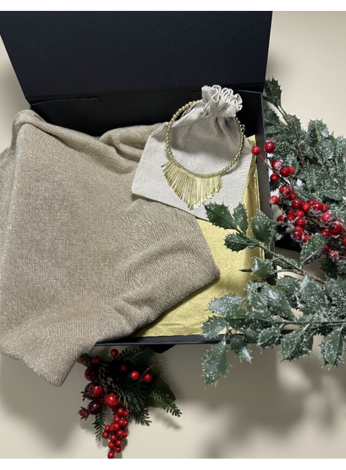 Caja de regalo 09. Poncho de brillo + choker