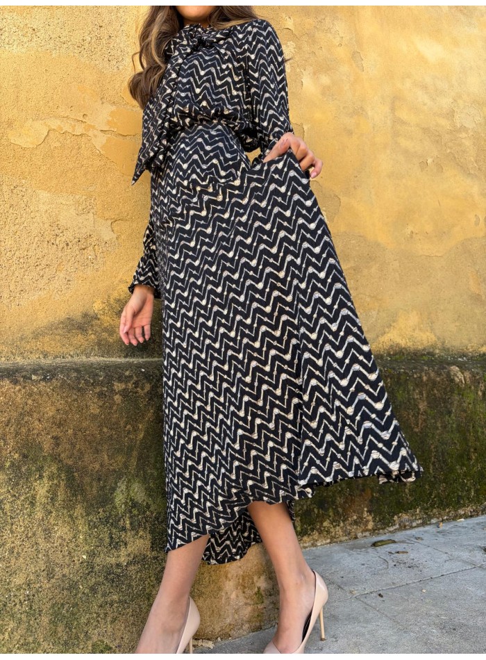 Black zigzag midi skirt with a flared cut