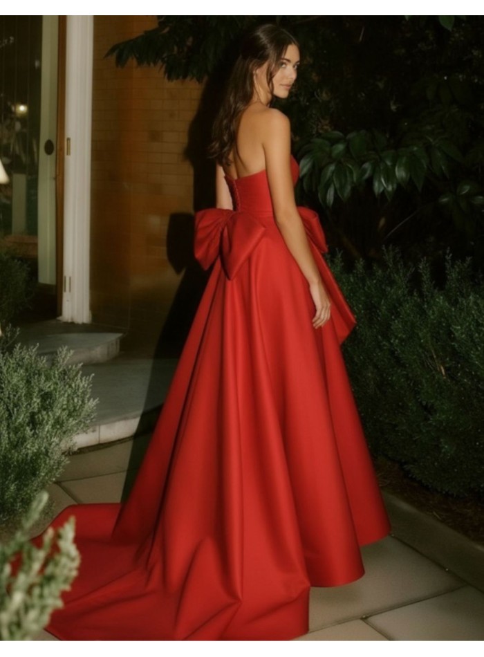 Long dress with strapless neckline and...