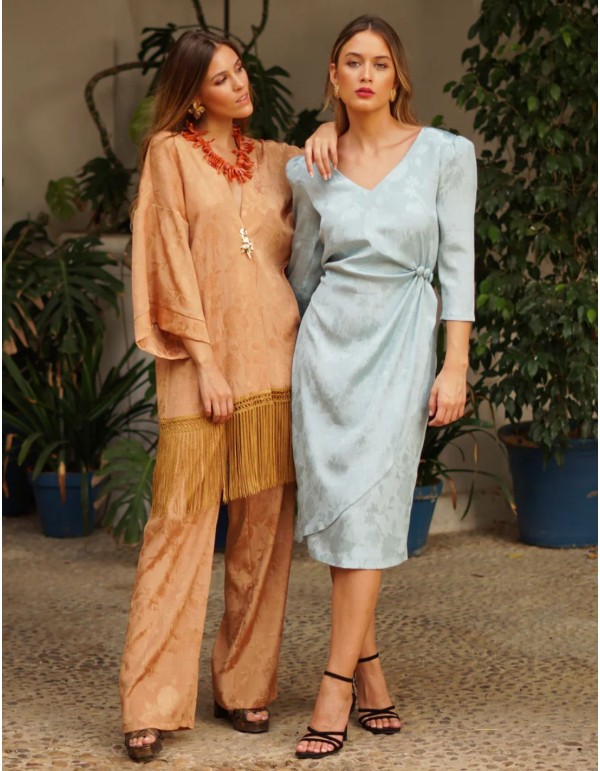 Vestido coctel fajín estilo smoking verde satinado