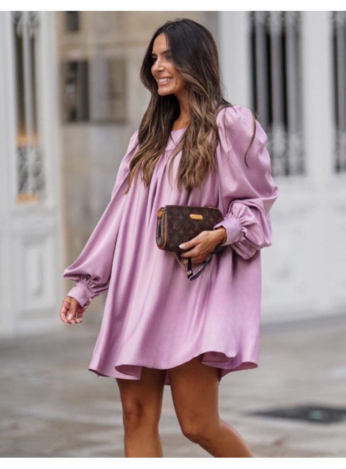 Robe courte lilas à coupe large