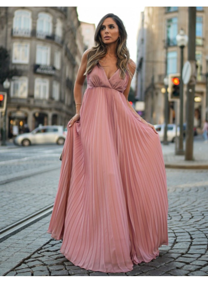 Long pleated dress with plunging neckline pink