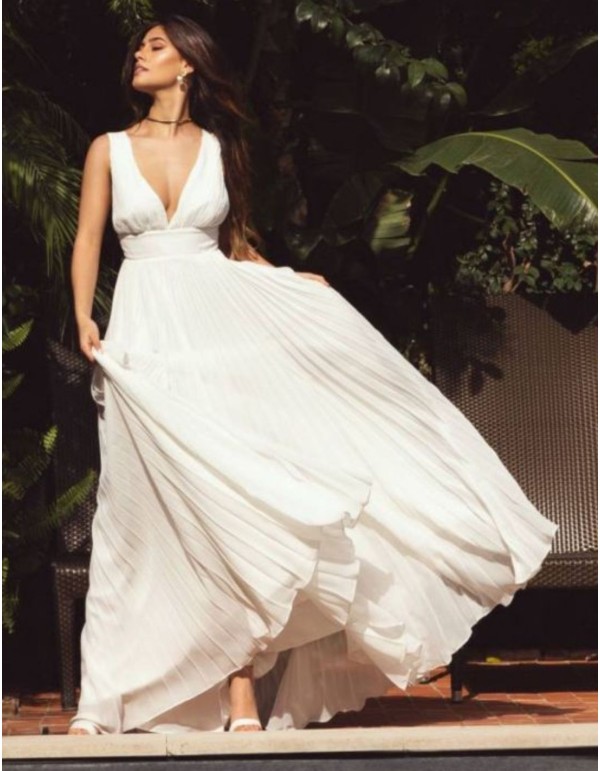 Long white pleated dress