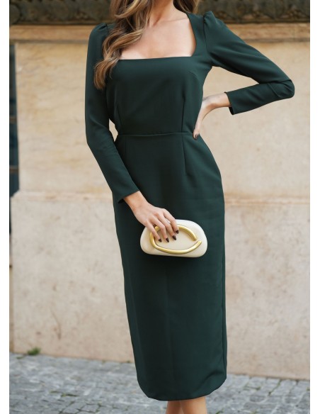 Robe midi vert foncé avec encolure carrée et manches longues élégantes