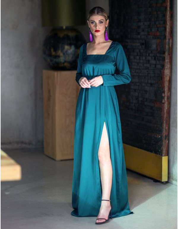 Vestido largo verde con escote cuadrado