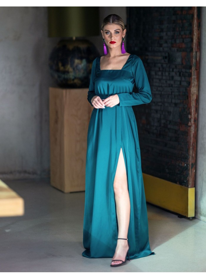 Vestido largo verde con escote cuadrado