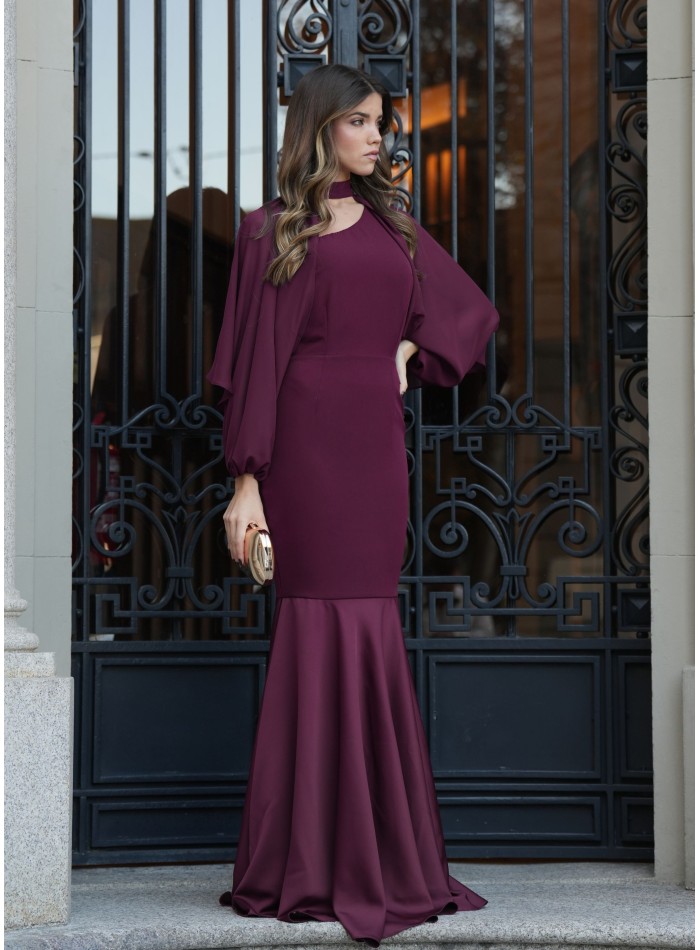Vestido largo burdeos corte sirena con escote...