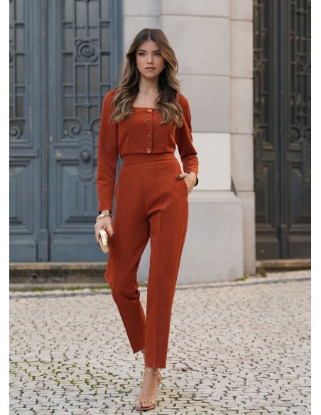 Terracotta blouse with square neckline and long sleeves