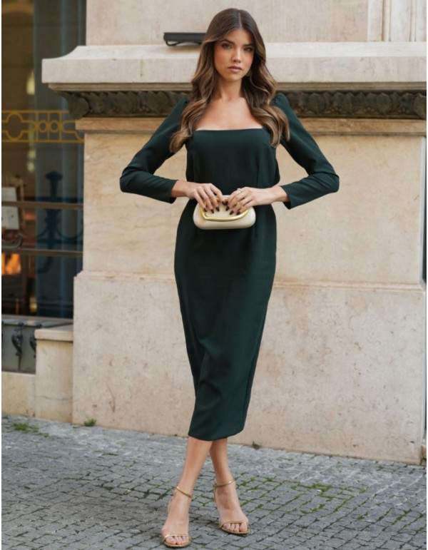 Vestido midi verde oscuro con escote cuadrado y manga larga elegante