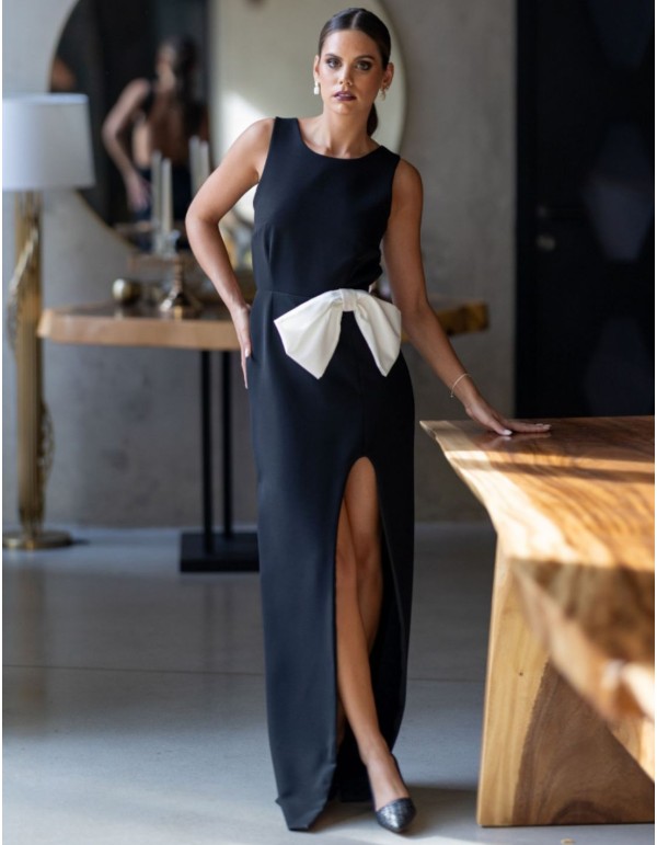 Vestido de invitada largo negro con lazo