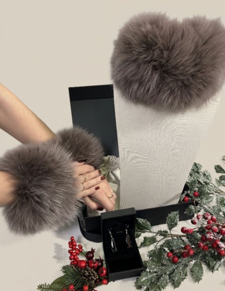 Caja de regalo 05. Cuello y puños + pendientes