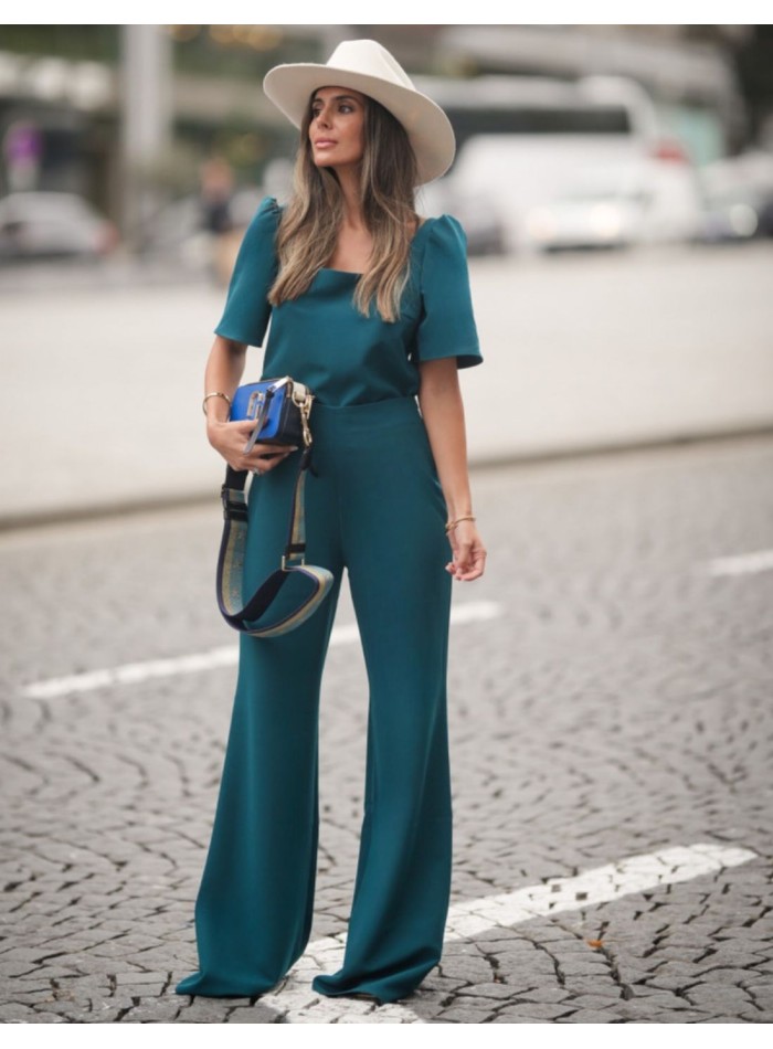 Pantalón verde de cintura alta y pierna ancha para eventos especiales