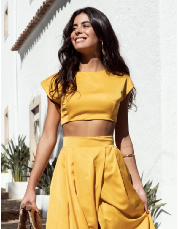 Yellow crop top with round neckline